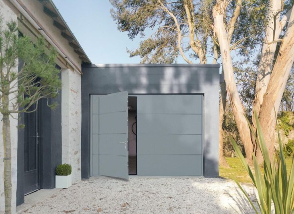 portes de garage avec portillon intégré